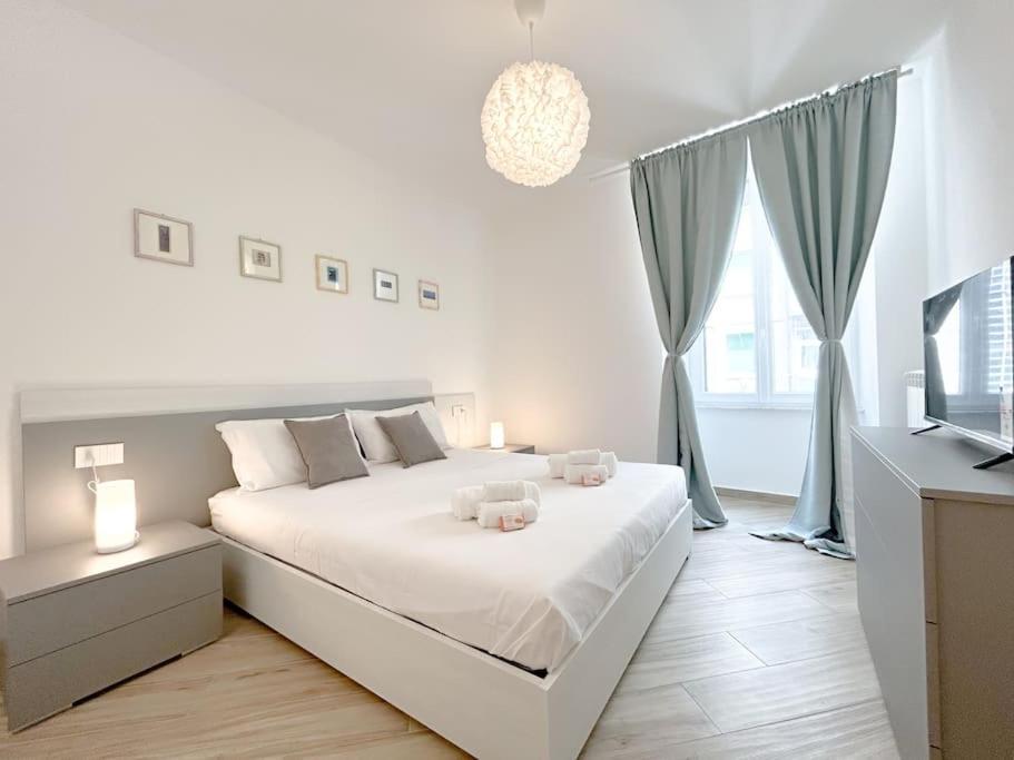 Lusso In Centro Storico - Wifi - Ac Apartment Savona Exterior photo