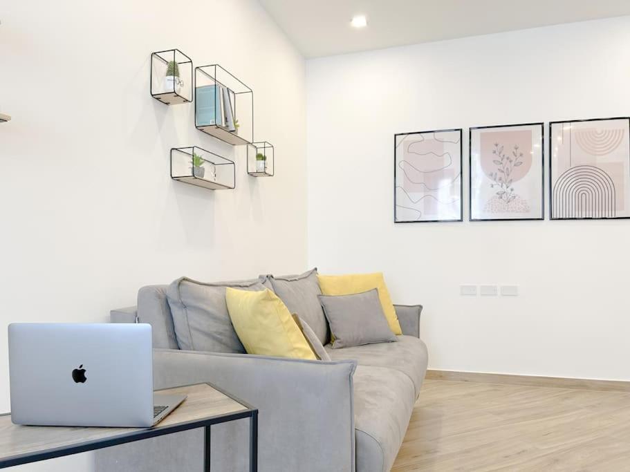 Lusso In Centro Storico - Wifi - Ac Apartment Savona Exterior photo