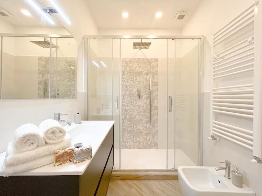 Lusso In Centro Storico - Wifi - Ac Apartment Savona Exterior photo